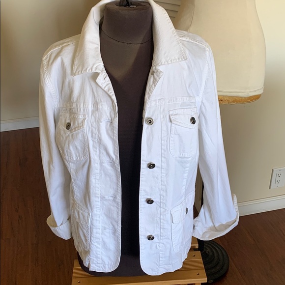 Style & Co. Jackets & Blazers - Women's White denim Button-Up Jacket like new condition. It’s a generous small